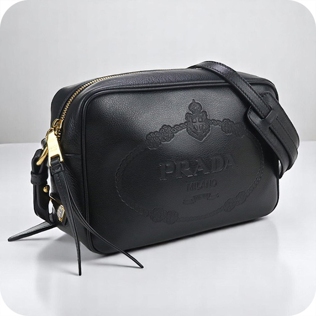 PRADA（プラダ） 中古 ショルダーバッグ レディース ブランド レザー