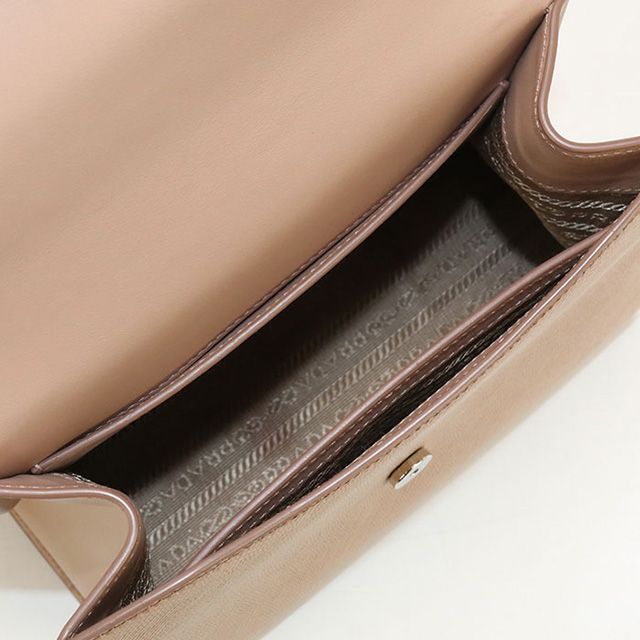 PRADA プラダ　サフィアーノレザー　ビジネスバッグ　南京錠付き　希少　レア PRADA（プラダ） 中古 ショルダーバッグ レディース ブランド