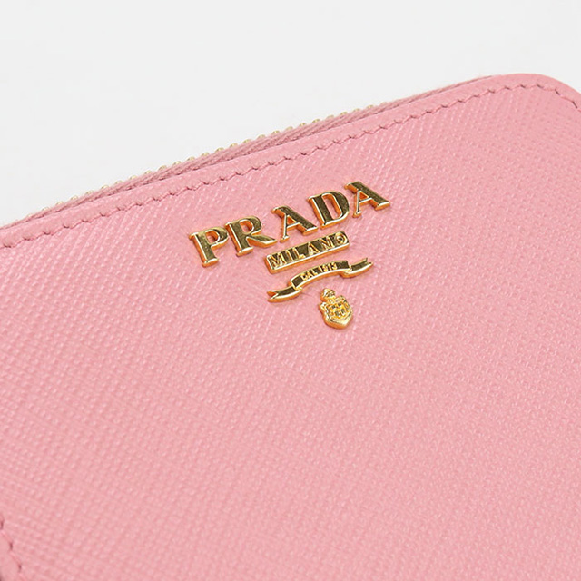 【値下げ】PRADA プラダ 長財布 折り財布 ピンク PRADA（プラダ） 長財布 サイフ キルティング プレート ラウンド