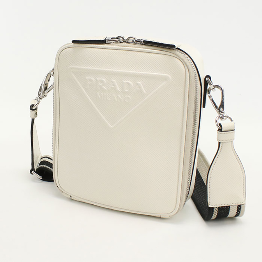 【中古】 PRADA プラダ  2VH154 三角ロゴプレート サフィアーノ レザーショルダーバッグ 斜め掛け ホワイト  25022078 SA PRADA - 【中古】 PRADA プラダ 2VH154 三角ロゴプレート サフィアーノ