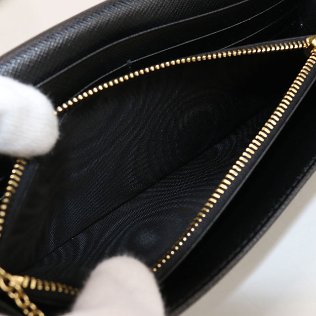 新古品 プラダ  サフィアーノ トライアングル 二つ折り長財布 NERO ブラック サフィアーノレザー 1MH132 プラダ PRADA 財布 SAFFIANO TRIANG サフィアーノ トライアングル