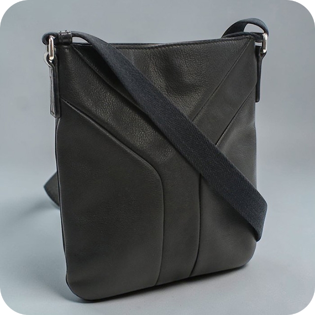 SAINT LAURENT 中古 サンローラン 斜め掛け ショルダーバッグ メンズ