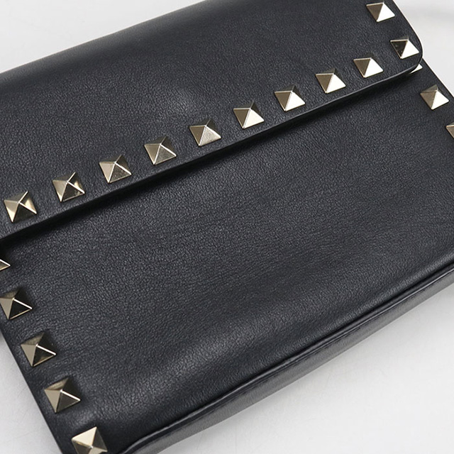 VALENTINO（ヴァレンティノ） 中古 斜め掛け ショルダーバッグ