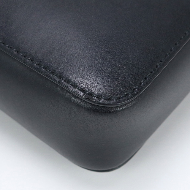 VALENTINO（ヴァレンティノ） 中古 斜め掛け ショルダーバッグ