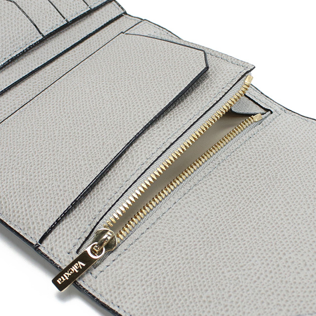 ヴァレクストラ 三折財布小銭入付き レディース ブランド VALEXTRA イタリア V9E05 グレー系 財布 Valextra（ヴァレクストラ） 三折財布小銭入付き レディース ブランド
