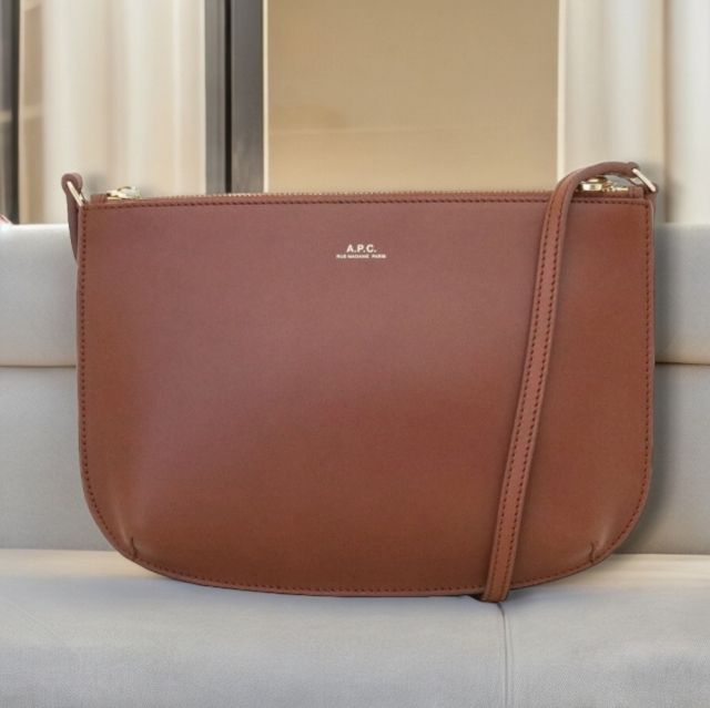 A.P.C.（アーペーセー） ショルダーバッグ レディース F61404-PXAWV