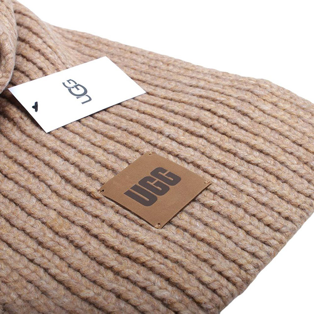UGG マフラー W Chunky Rib Knit Scarf 20166-CAM Chunky Rib Knit Scarf by UGG - 88,95 €