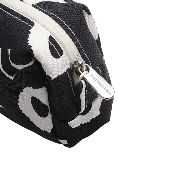 marimekko ポーチ Tiise Mini Unikko 71294-190 Marimekko Tiise Mini Unikko Cosmetic Bag – Irma's Finland House