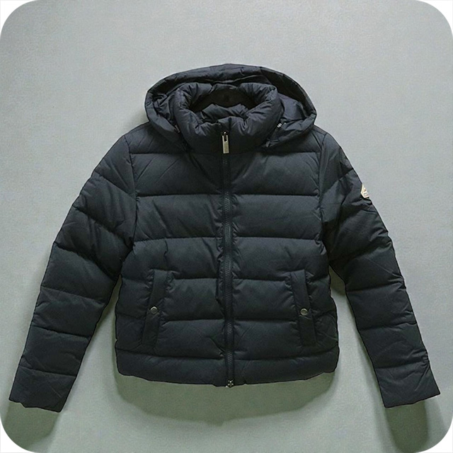 チャロ専用ページ美品　PYRENEX レディースダウンジャケット　ブラック　40 Pyrenex（ピレネックス） PYRENEX SPOUTNIC ダウンコート HWY034P