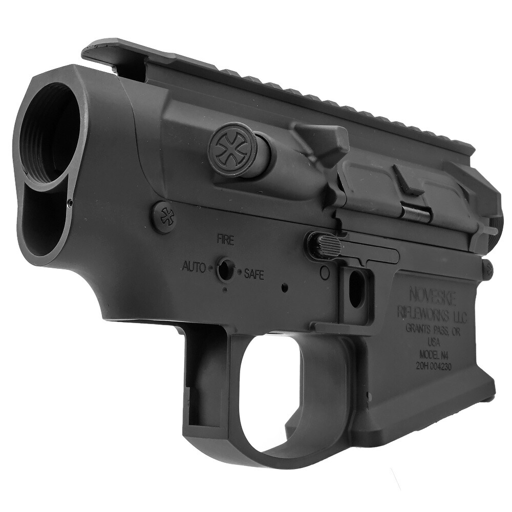 NOVESK 正式ライセンス APS 製 NOVESKE N4 Gen.4 メタルフレーム