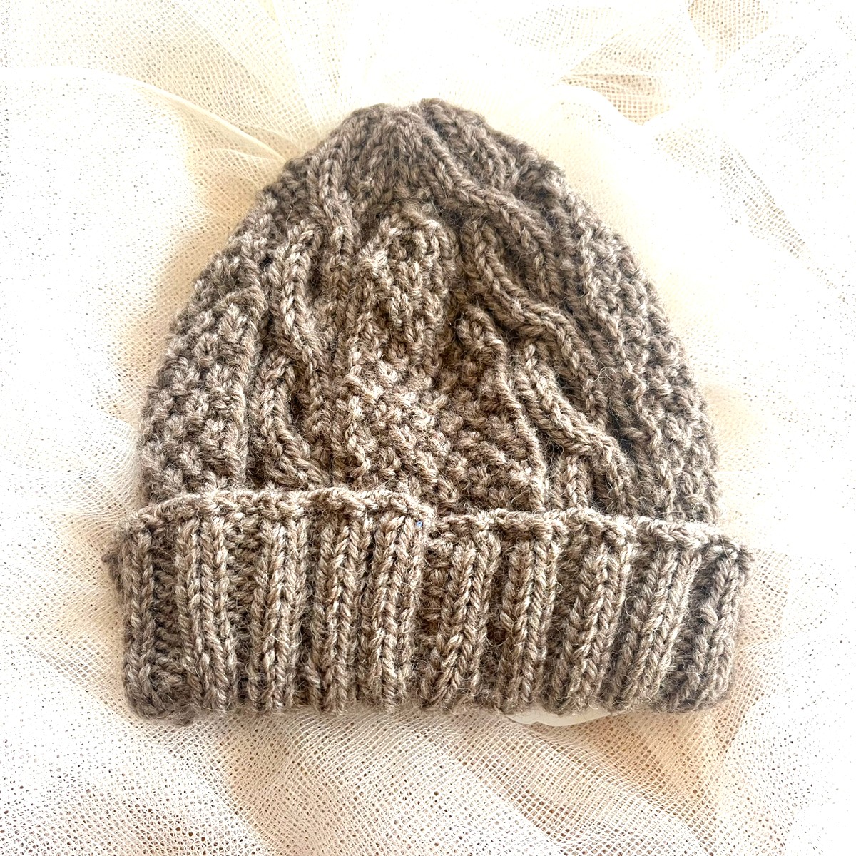 アラン模様のニット帽 手編み ウール100％ ハンドメイド 手洗い可