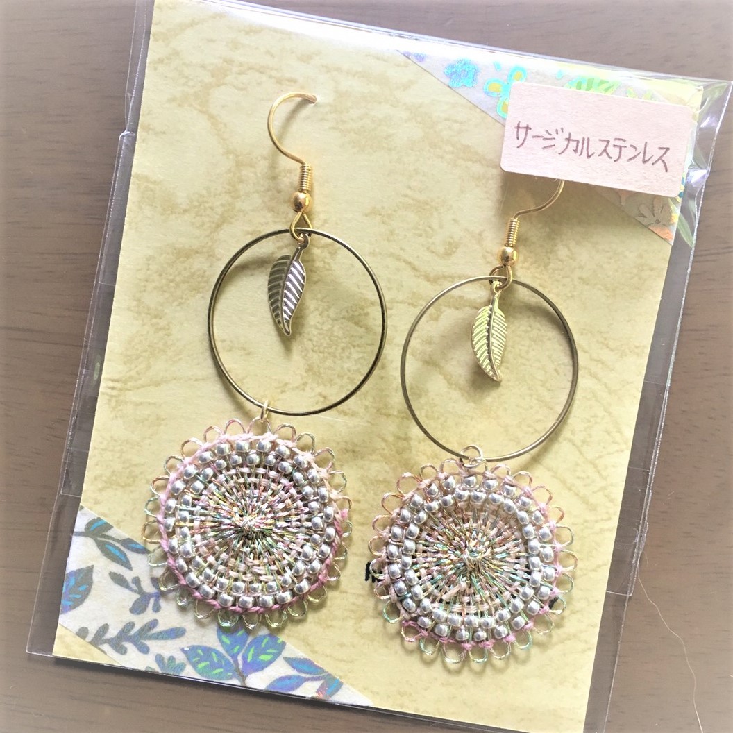 エスニック　ピアス　手編みピアス　ハンドメイド　新品