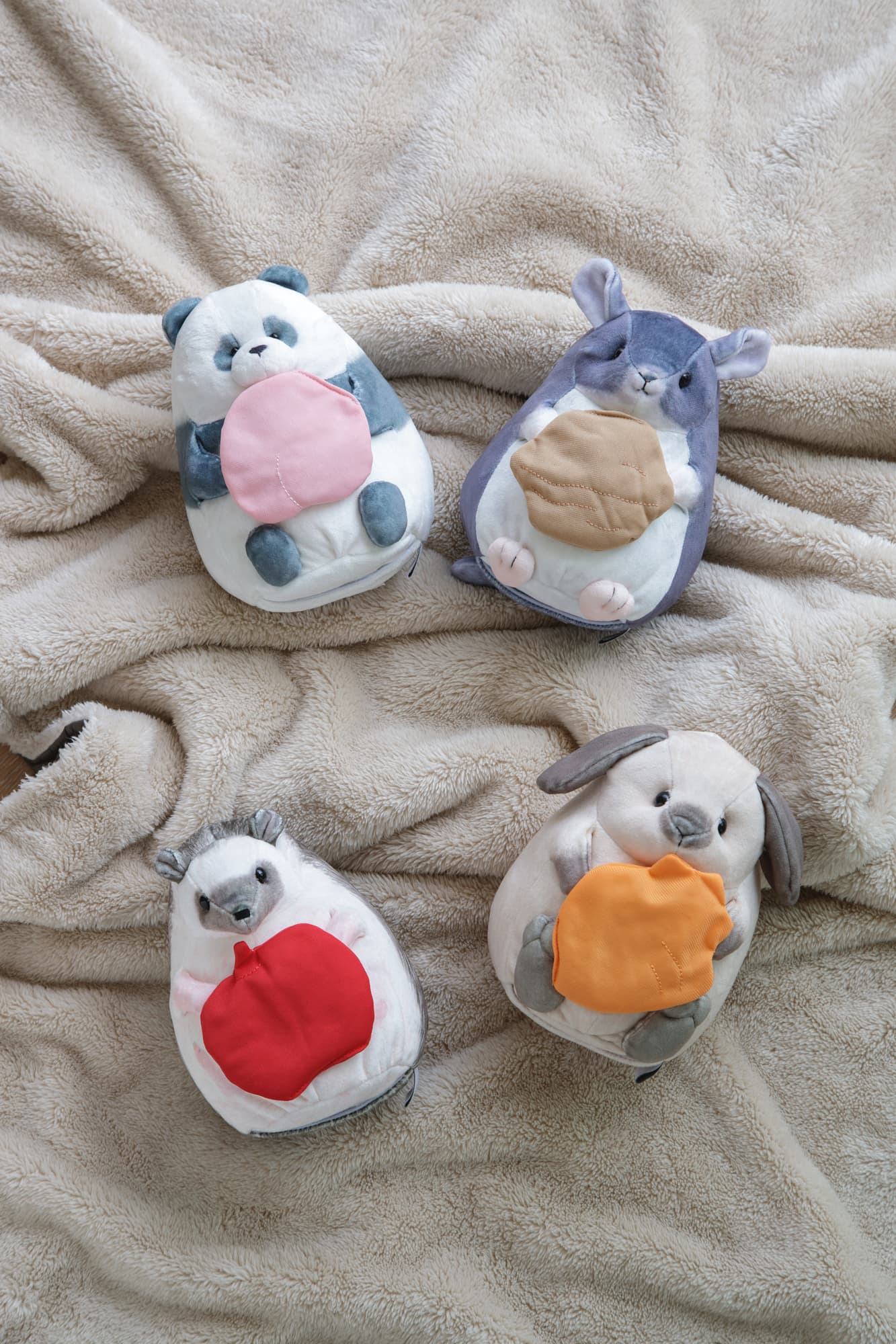 つまんでアニマルズ ぬいぐるみウォーマー 2024 ハリネズミ／チンチラ