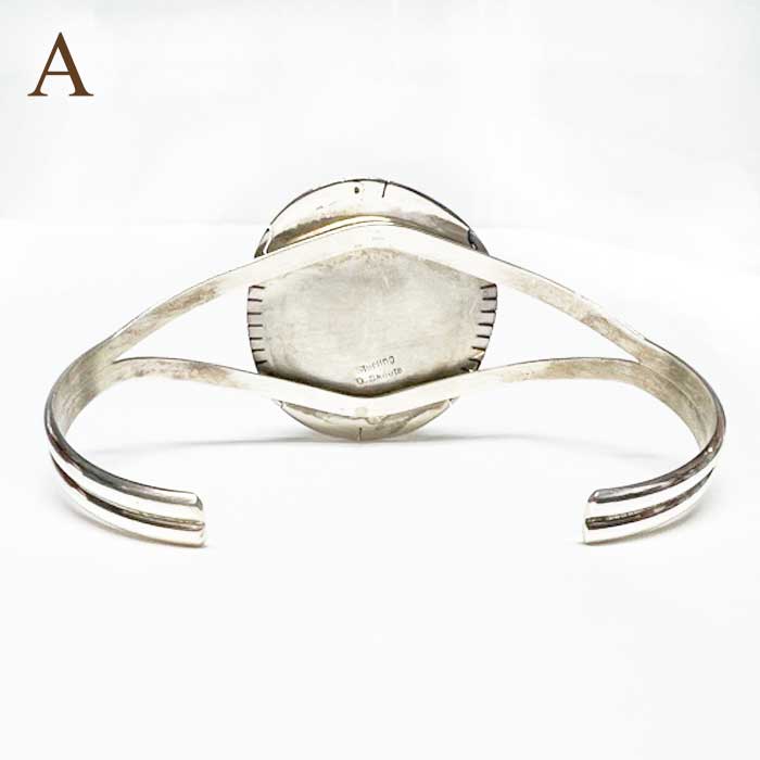 ナバホ族 ホワイトバッファローターコイズ ブレスレット バングル