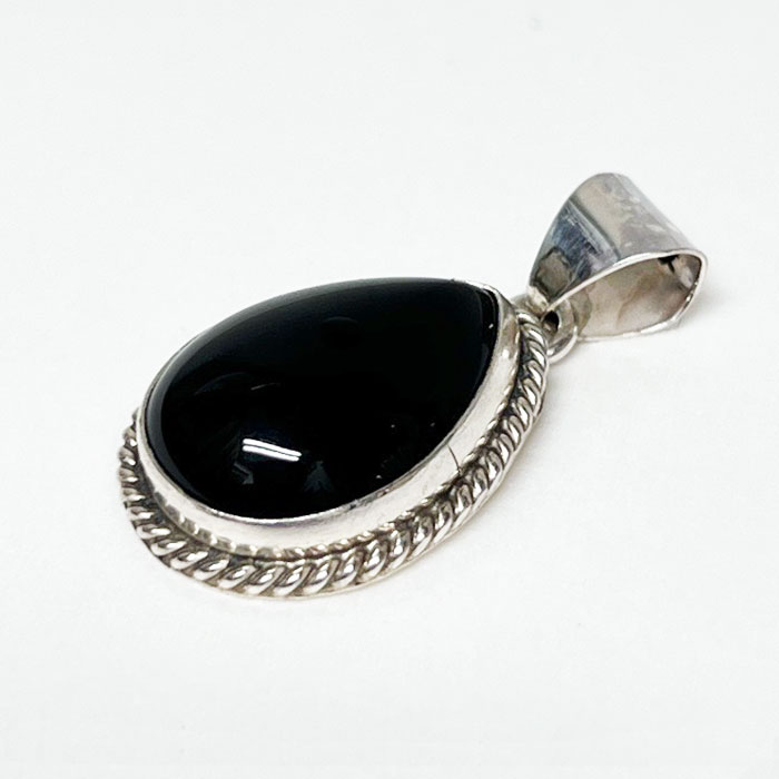 INDIAN JEWELRY NAVAJO "Peggy Skeet" Onyx & Silver Teardrop Pendant Top ナバホ族 オニキス シルバー ティアドロップ型 ペンダントトップ_2