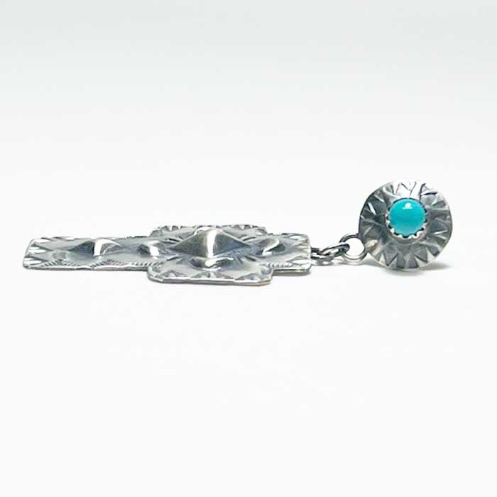 インディアンジュエリー　ヤジリ　シルバー インディアンジュエリー シルバークロス ピアスINDIAN JEWELRY NAVAJO