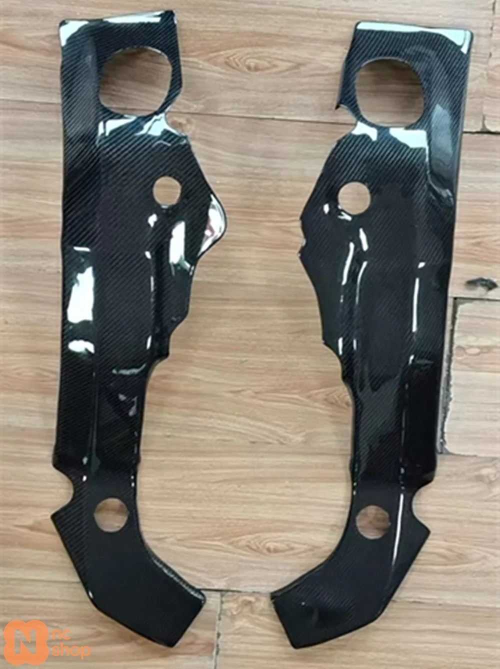 【並行輸入品】 スズキ GSXR GSX-R 1000 GSXR1000 2005 2006用 カーボンバイクフレームカバープロテクター 1ペアの画像