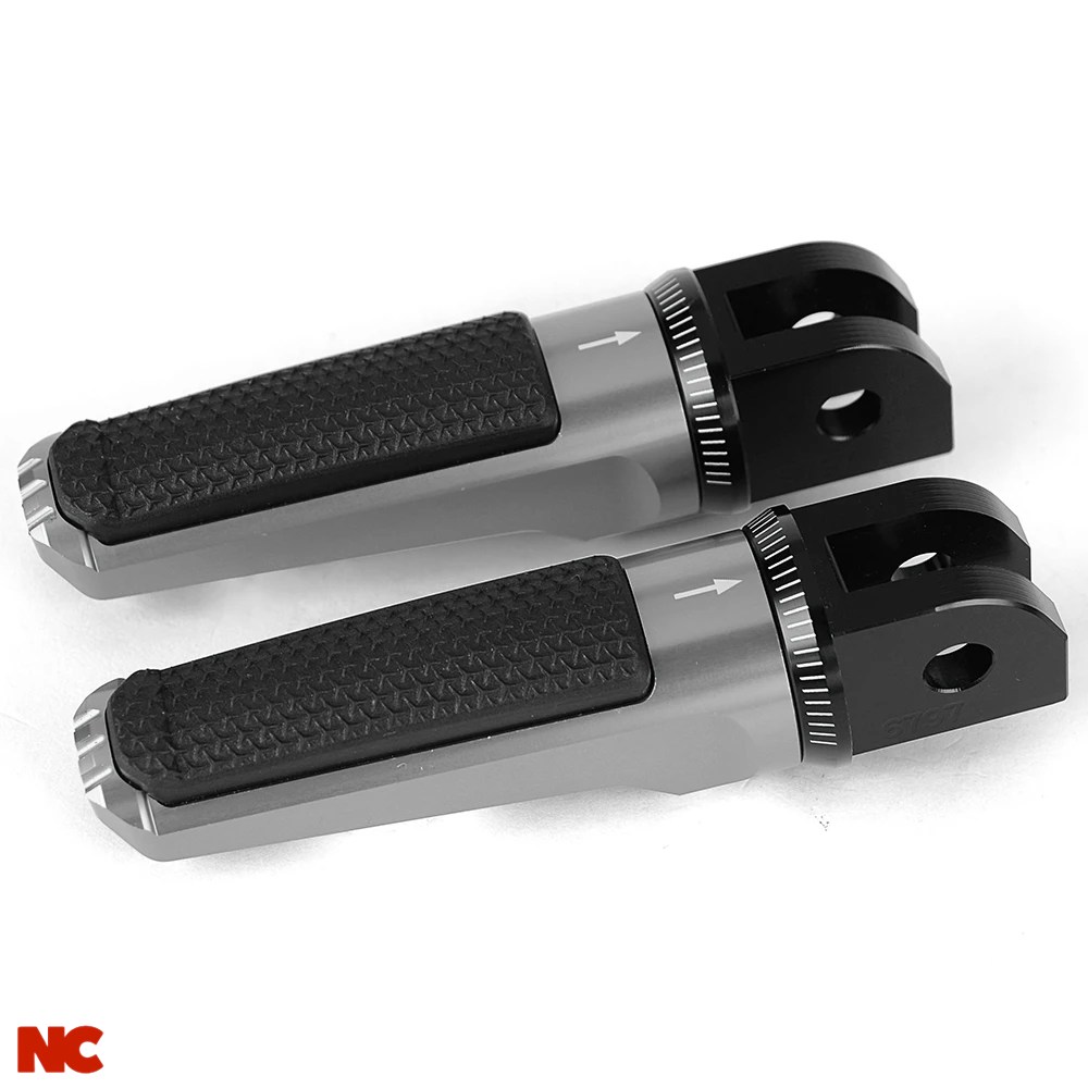 ブランド登録なし - 並行輸入品 フロントフットレスト 馬乗り用フットペグ トライアンフ デイトナ675 ボンネビルT100 T120 スラックスン1200 スピ