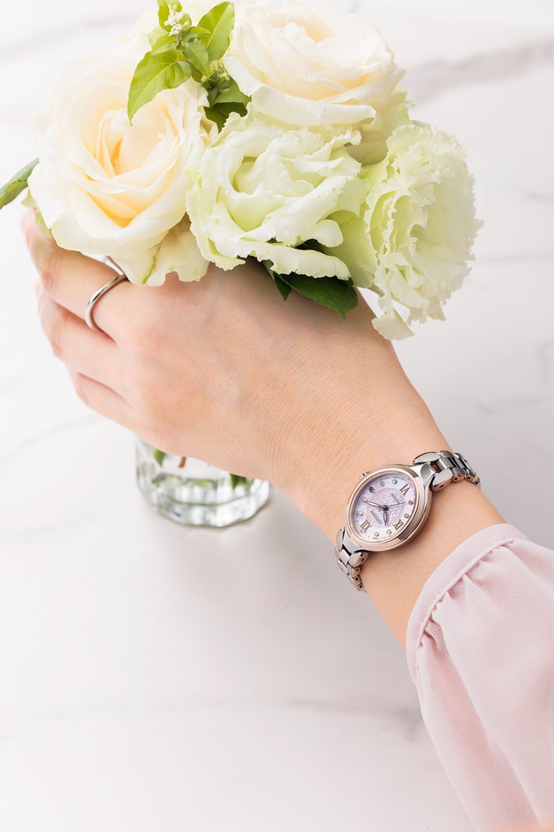 新品・未使用品　CITIZEN エクシード エコ・ドライブ 電波時計 レディース EXCEED(CITIZEN) （豪華おまけ有） シチズン エクシード レディース