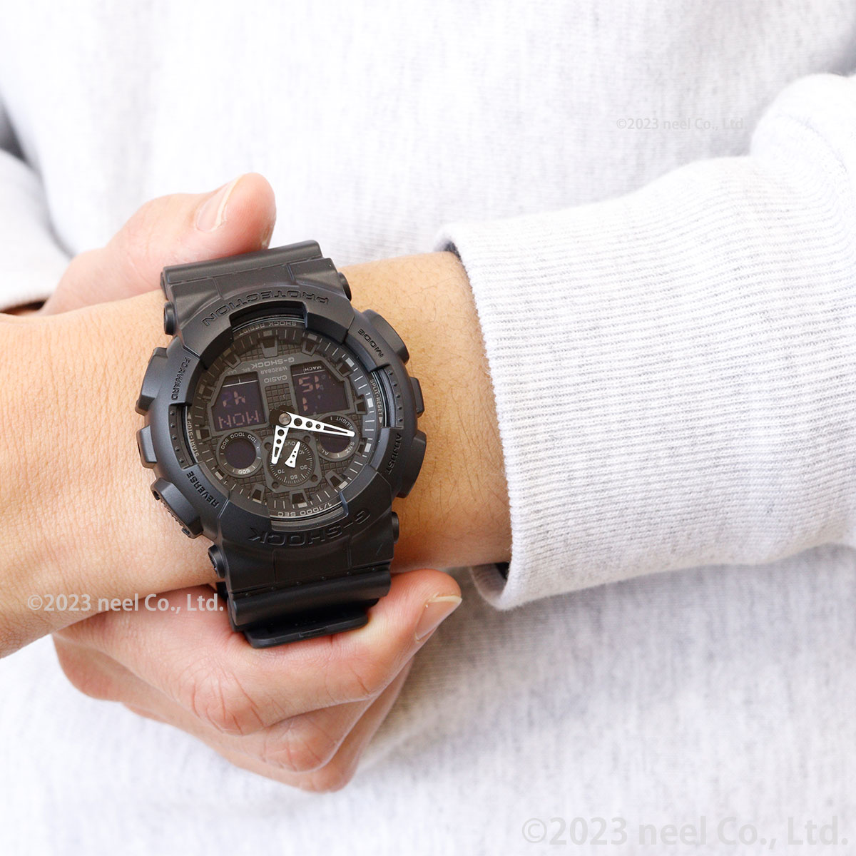 美品 CASIO G-SHOCK GA-100-1A1JF　マットブラック Amazon.co.jp: CASIO G-SHOCK GA-110GB-1ADR （日本型番 GA