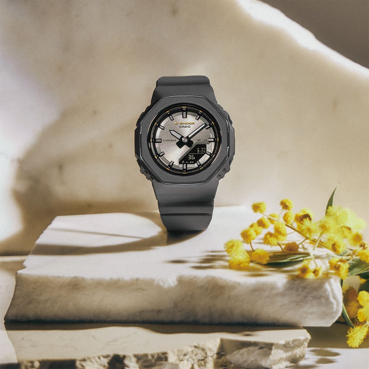 G-SHOCK （豪華おまけ有） Gショック 国際女性デー 記念 アナデジ