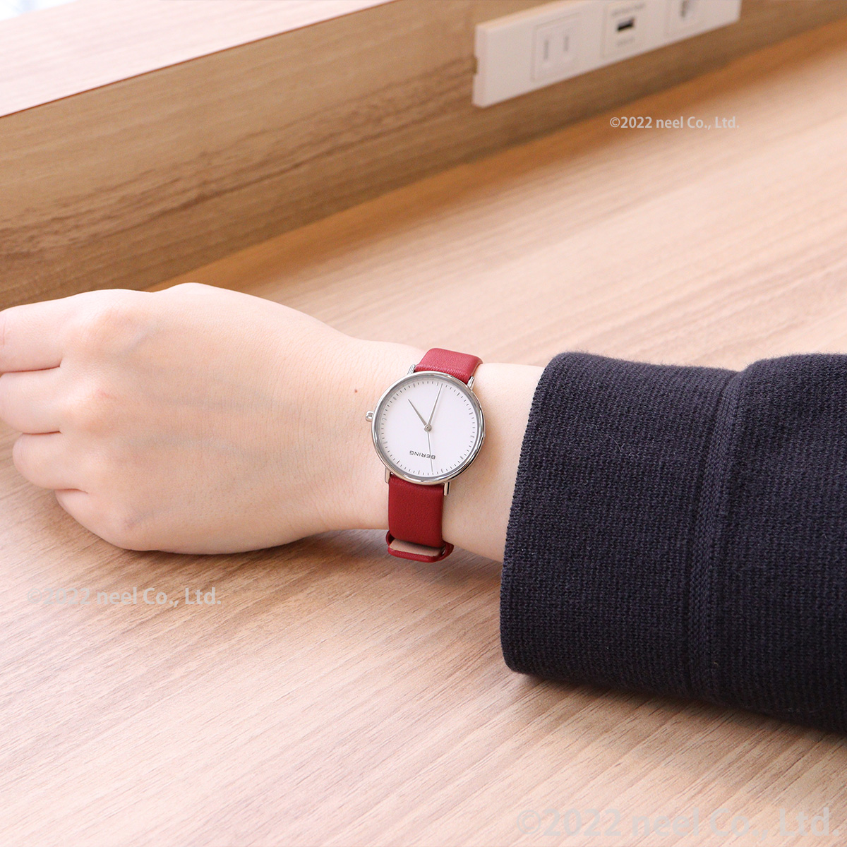 BERING 時計 15729-604-3H レッドストラップ BERING ベーリング 15729-604-3H 腕時計 レディース チェンジズ