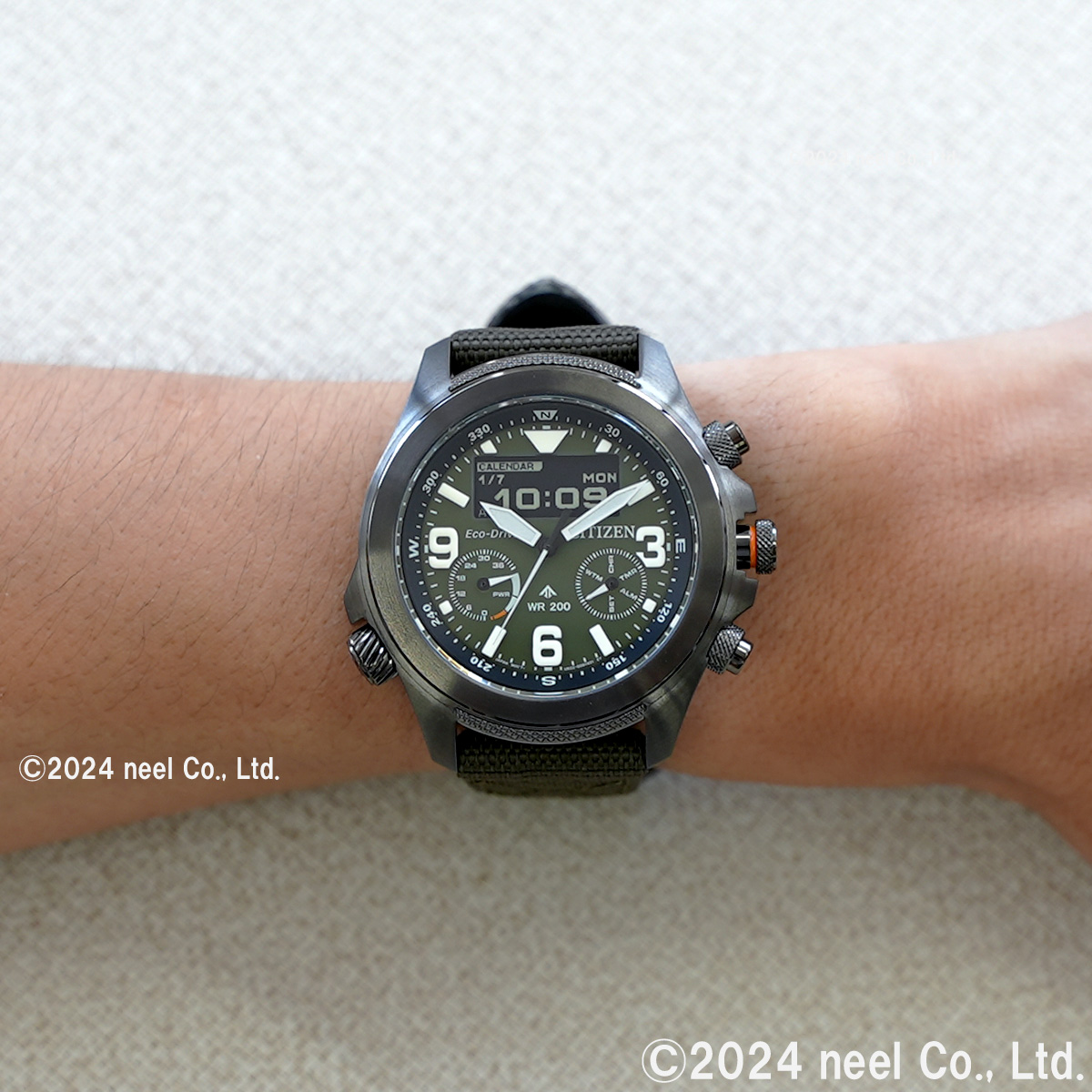 jv1005-02w_2.jpg