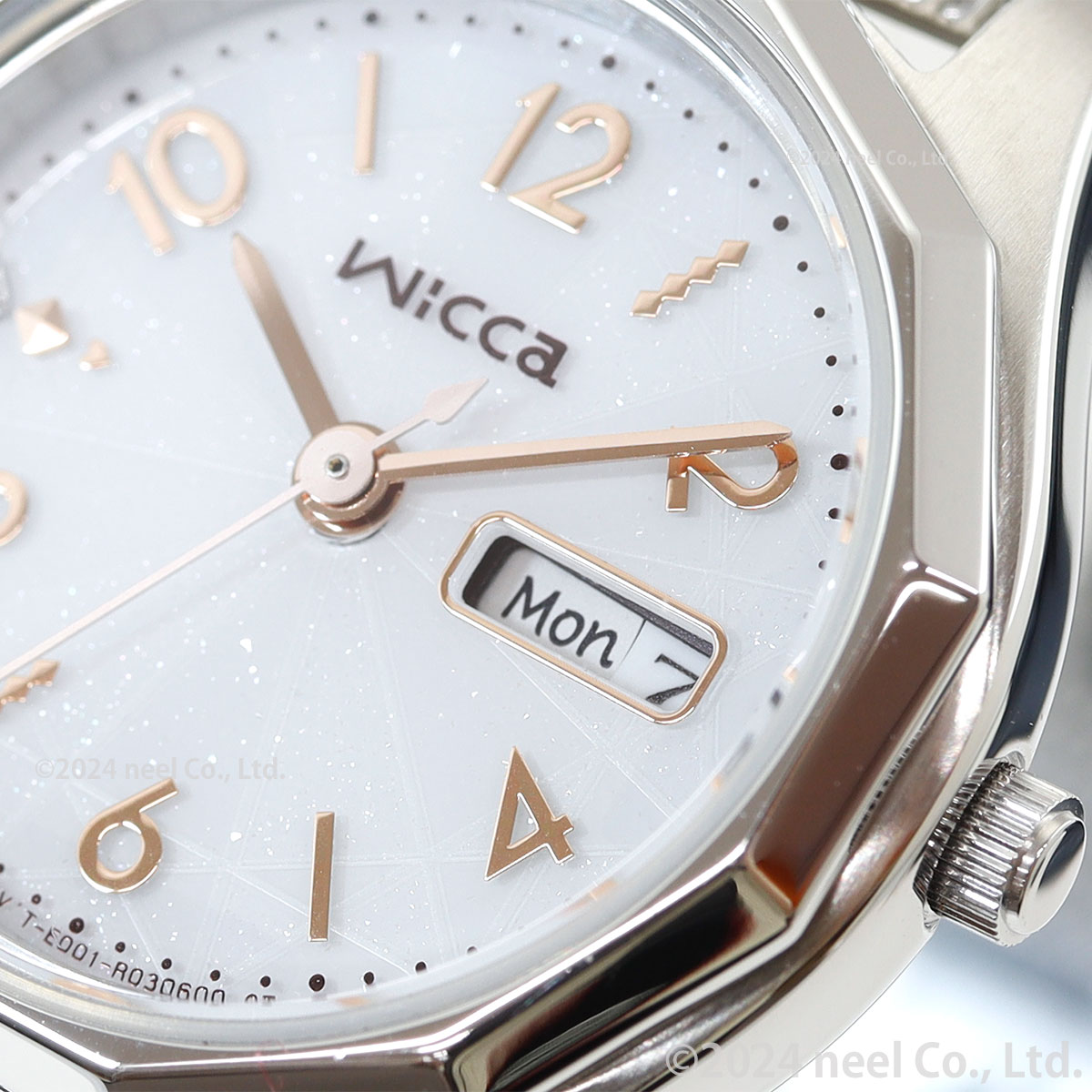 極美品　CITIZEN　シチズン　ウィッカ　シルバー　オーバル　ソーラー　腕時計 wicca ウィッカ シチズン ソーラーテック 腕時計 レディース