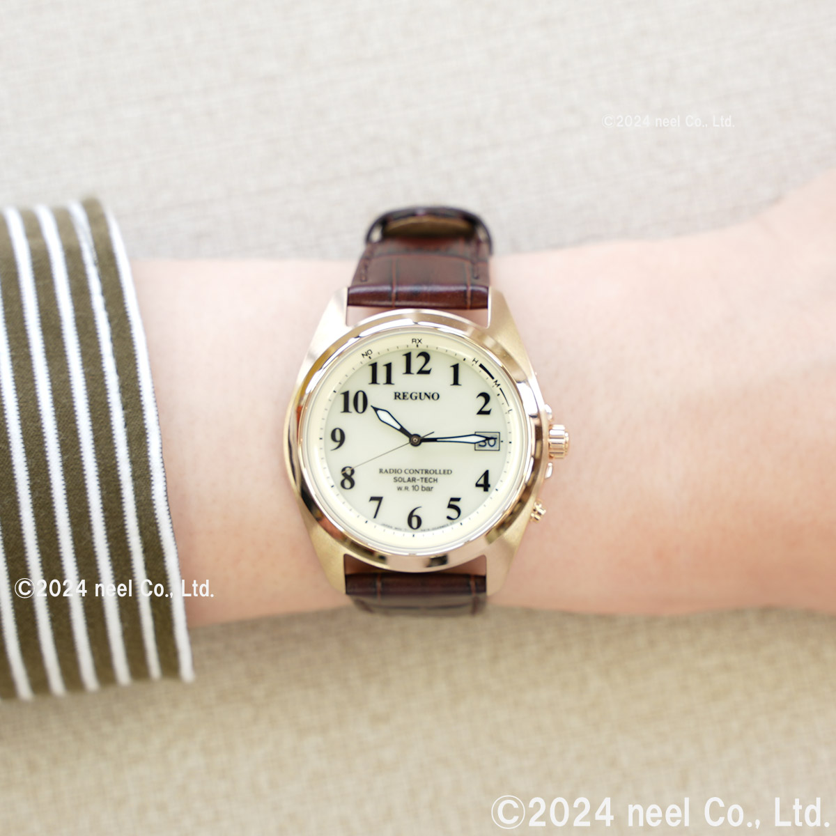 美品　CITIZEN　シチズン　ブラウン　ゴールド　レザー　ソーラー　メンズ Citizen Men's Calendrier Gold-Tone Beige Dial Brown Leather Strap