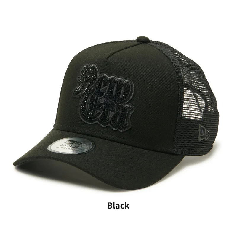 【New Era】トラッカー ラインストーン ハートプリント キャップ New Era】トラッカー ラインストーン ハートプリント キャップ