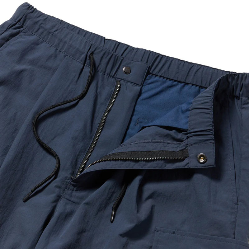 ニューエラ メンズ ナイロンカーゴパンツ NEW ERA オーバーサイズド ナイロン カーゴパンツ ネイビー ボトムス ユニセックス 14682660 NEW ERA（ニューエラ） ユニセックス ナイロンカーゴパンツ オーバー