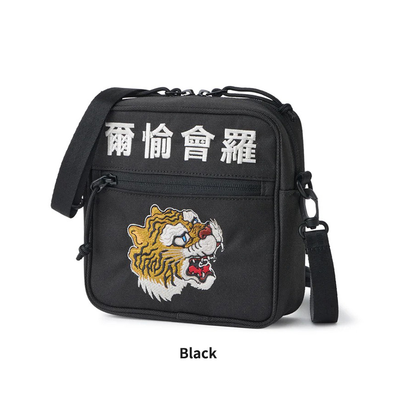 NEW ERA（ニューエラ） 山本寛斎 コラボ ショルダーバッグ スクエア