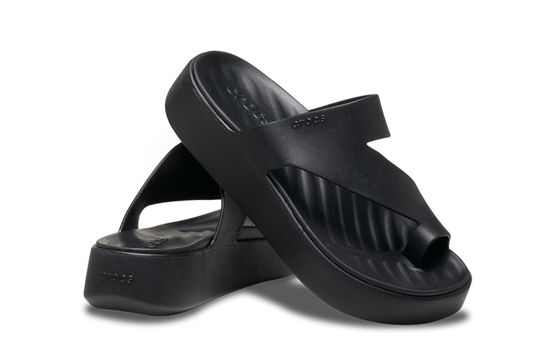【関税込み】Crocs フラットサンダル crocs クロックス サンダル レディース 厚底 トングサンダル