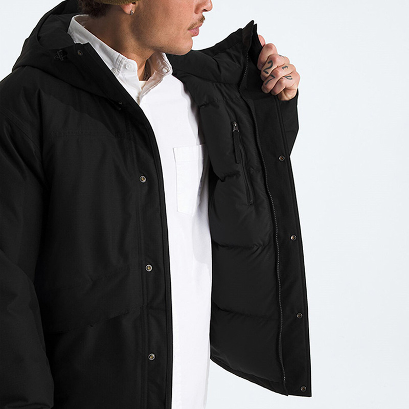 美品 ノースフェイス マウンテンダウンパーカー　マウンテンダウンジャケット THE NORTH FACE（ザ ノースフェイス） 【並行輸入品】ザ・ノース