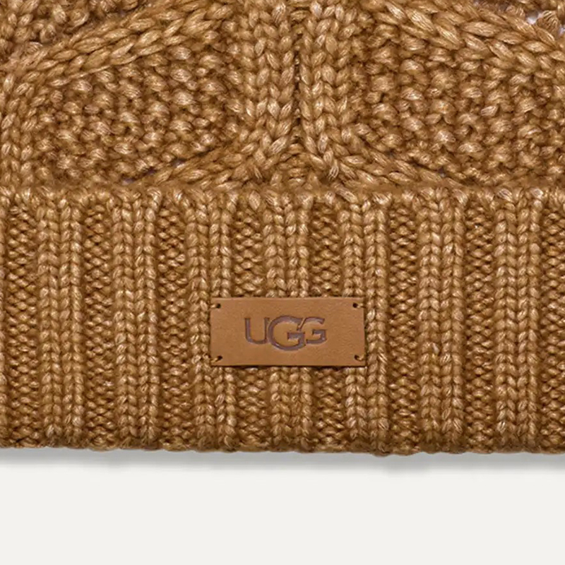 新品　アグ　UGG　ケーブルビーニーウィズポム　ニット帽 UGG（アグ） レディース ポンポン付き ニット帽 ケーブル ビーニー
