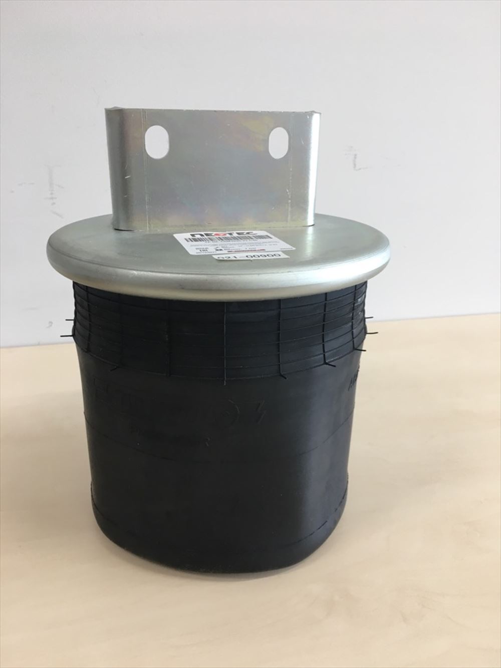 NEOTECエアサス UD CD(リア) 純正品番53210-00Z2D用ASSY 021-00900 NEOTECエアサス UD CD(リア) 純正品番53210-00Z2D用ASSY 021-00900