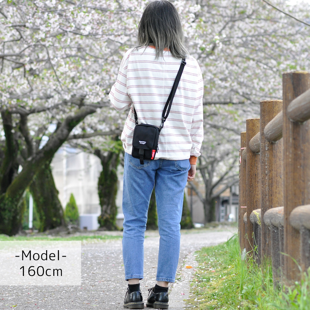 Manhattan Portage ドット柄ショルダーバッグお値引き‼️再値引き Manhattan Portage ショルダーバッグ ManhattanPortage