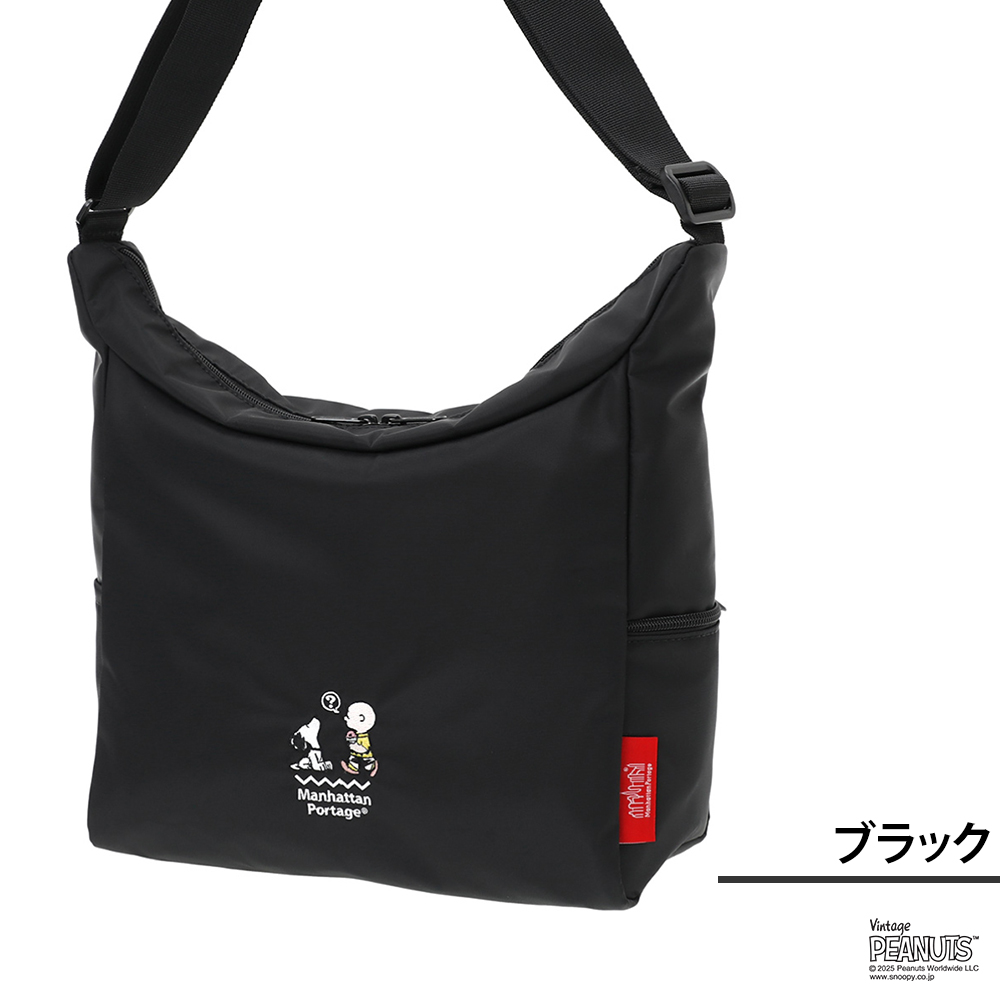 【PEANUTSコラボ】 マンハッタンポーテージ 斜めがけバッグ スヌーピー ベッドスタイショルダーバッグ B5 MP6041PNS25 メンズ レディース キッズ 最新限定モデル 黒 ポイント10倍 送料無料 誕生日プレゼント ギフト ラッピング無料 【正規代理店】 Manhattan Portage（マンハッタンポーテージ） 最大P+16% PEANUTS
