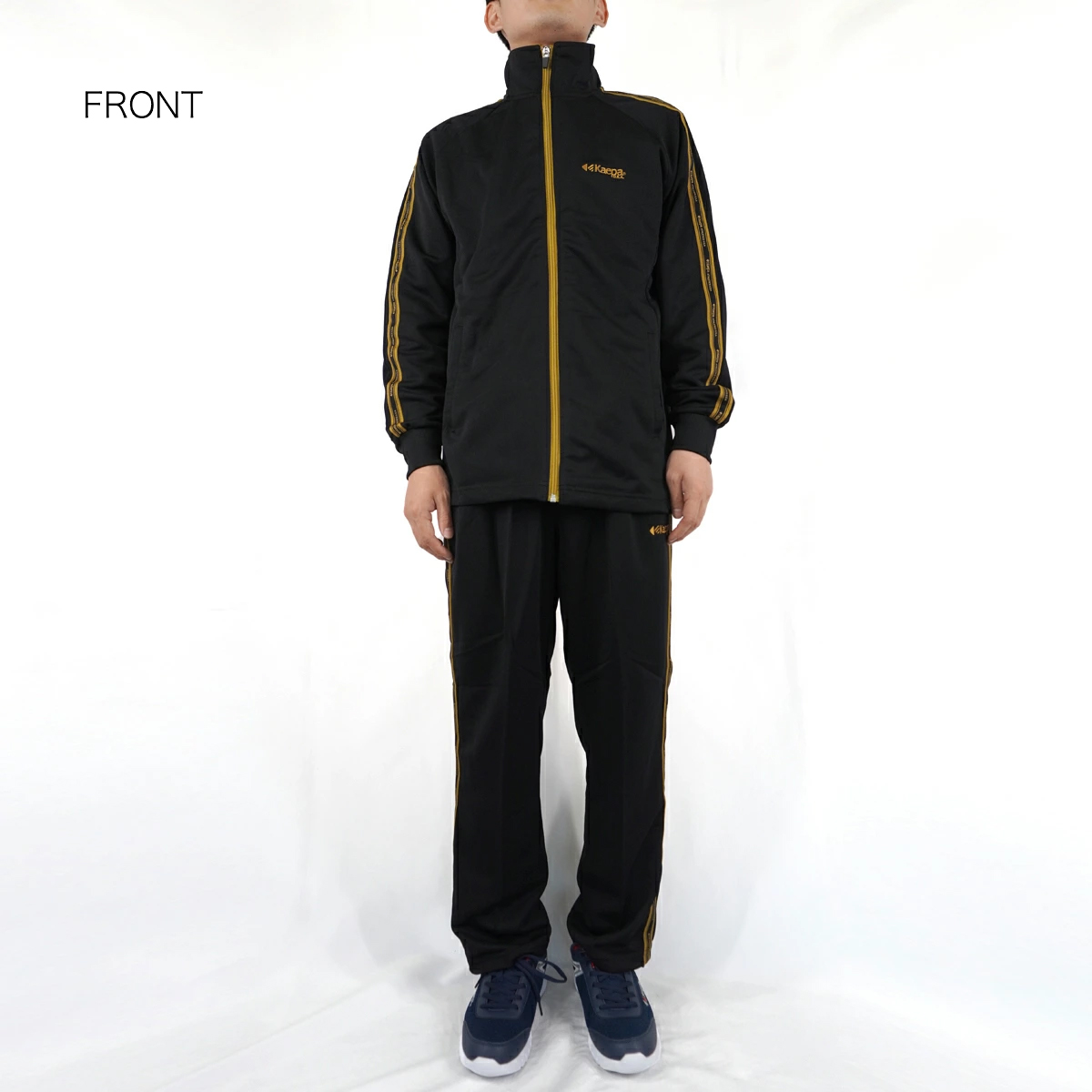 トレーニングスーツ