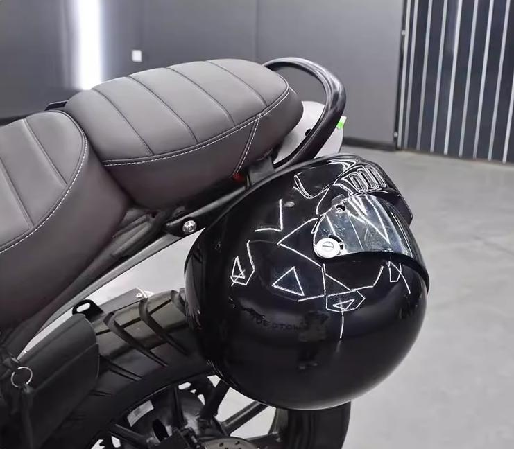 クロスカブ スクランブラー 400X 荷物 フック リアフック ヘルメット