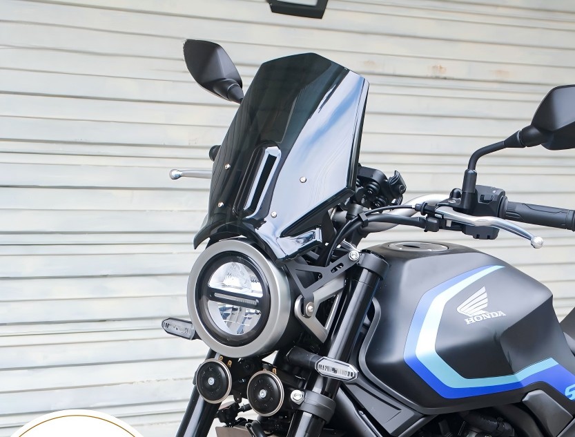 ホンダ（HONDA） CB400SF 新型 2026年式 ヘッドライトカバー/カウル