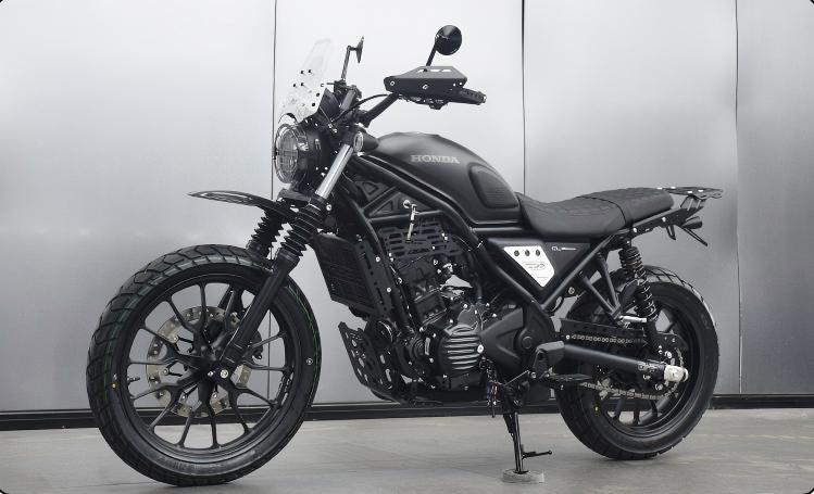 ホンダ CL250-500用 マットブラックのスリムデザインフェンダー ホンダ