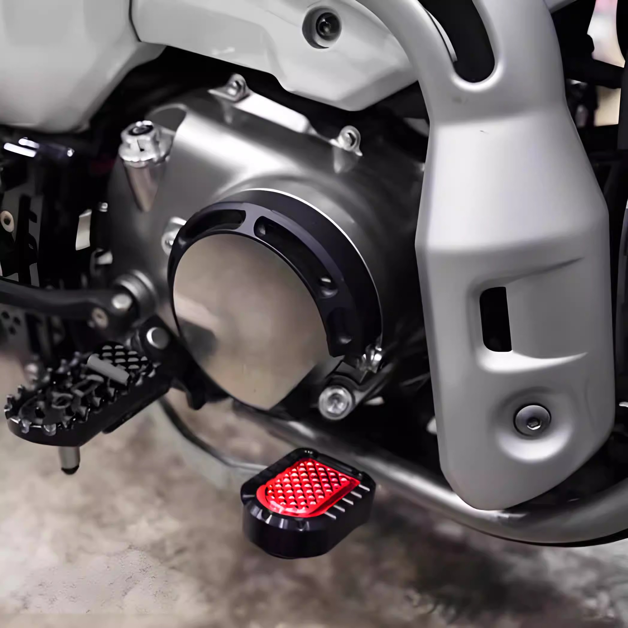 ホンダ（HONDA） ハンターカブ CT125 ブレーキペダルカバー ギアレバー