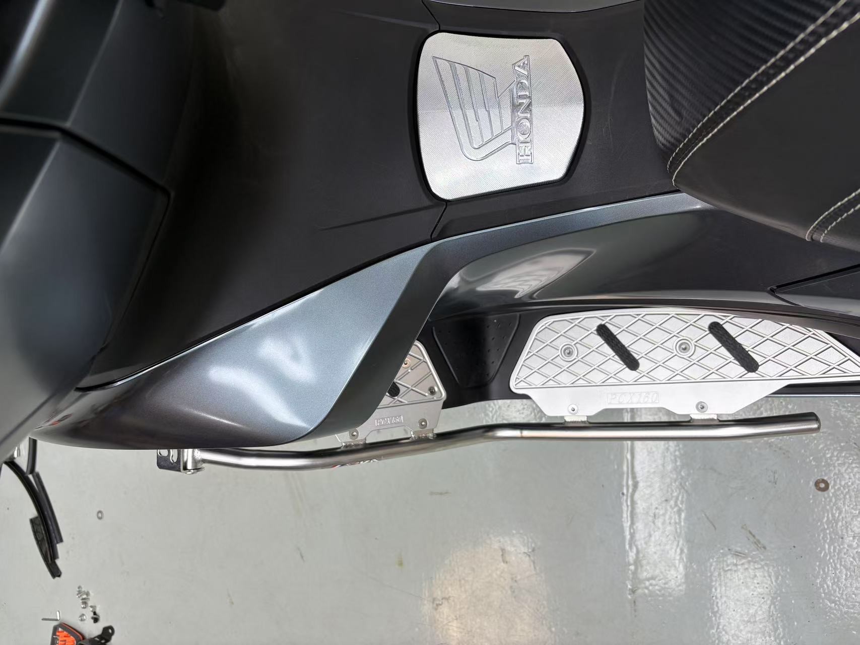 pcx125 PCX160 サブフレーム JK05 JK06 フロントカウルガード エンジン