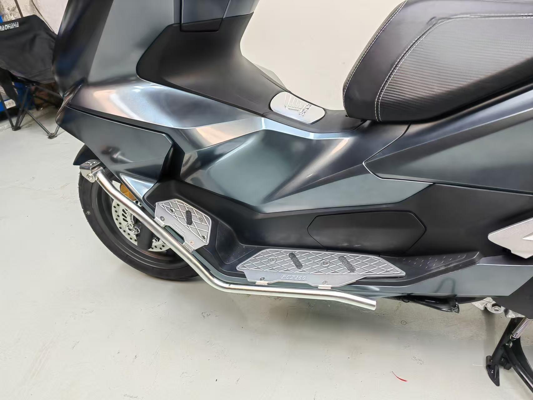 ホンダ PCX160 PCX125 新型 2025年 アンダーフレーム キット クラッシュバー エンジンガード ブラック シルバー バイクパーツ 保護 キット 傷防止 HONDA 取寄せ｜ネクストステージ2号店