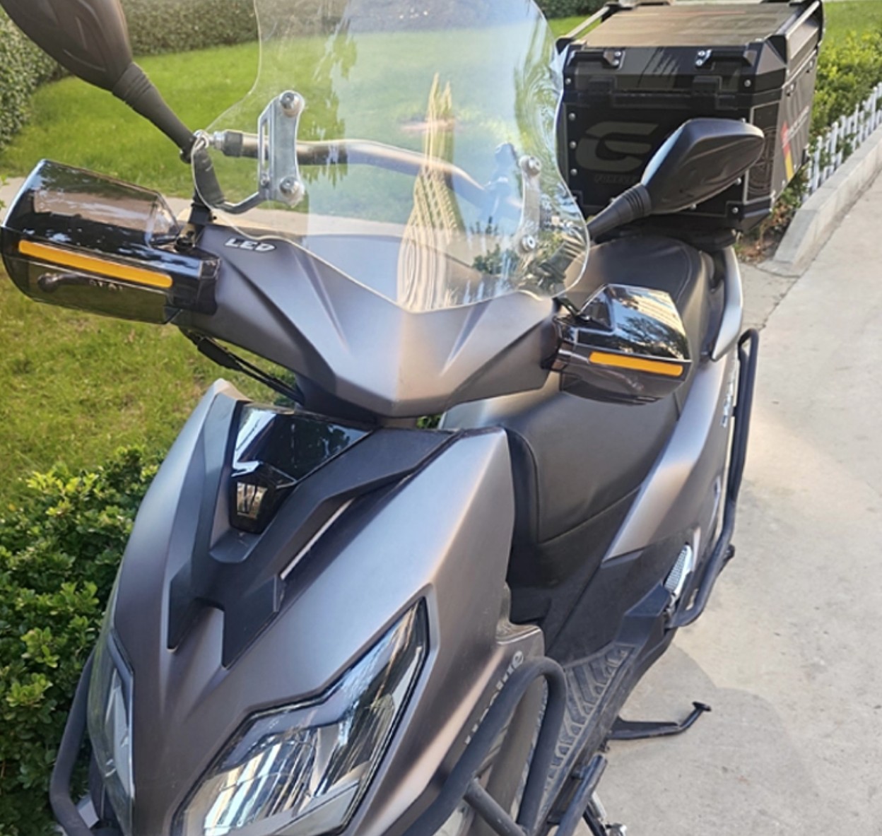 ホンダ（HONDA） リード 125 LEAD ハンドルカバー ガード バイク