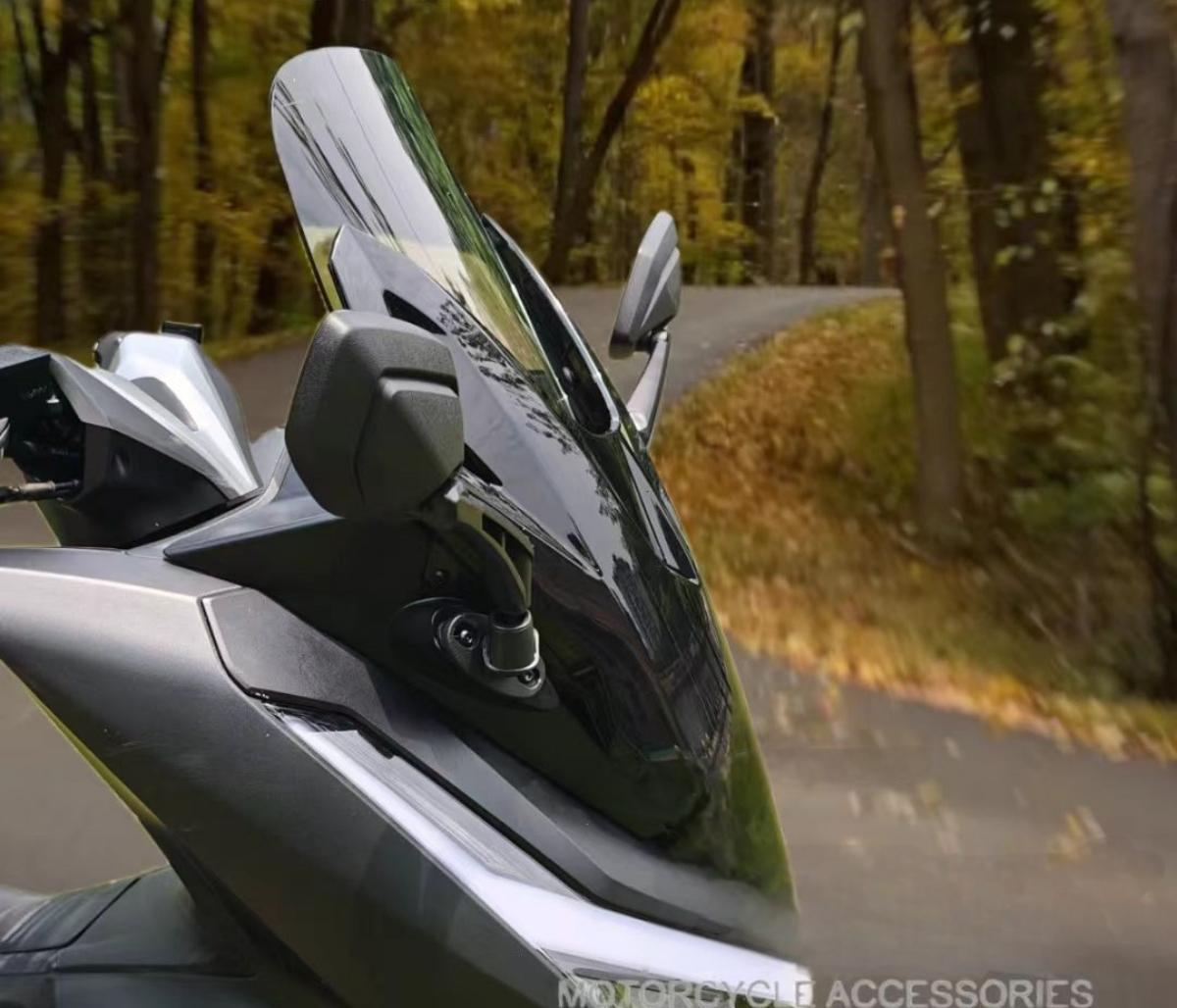 ホンダ（HONDA） PCX 160 125 2025年式 ウインドシールド 前へ移動