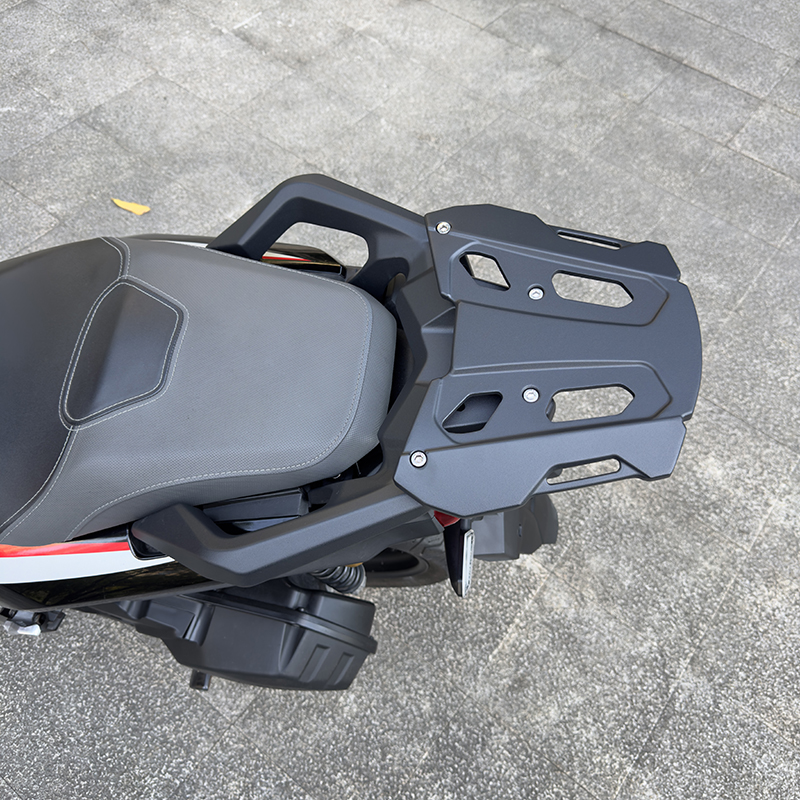 リアキャリア ホンダ ADV150 バイク キャリア 分離式 トップケースリアキャリア ブラック 金属 丈夫 一体感 スチール 製 フラットタイプ 荷台 外装 取寄せの画像