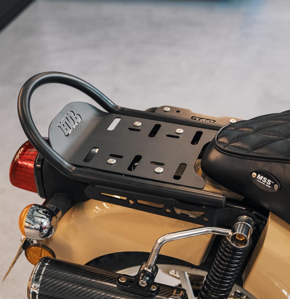 ホンダ クロスカブ CC50 CC110 リアキャリア  トップケースリアキャリア ブラック 金属 丈夫 ステインレス 一体感 スチール 製 フラットタイプ 荷台 外装 取寄せ | クロスカブ | 07