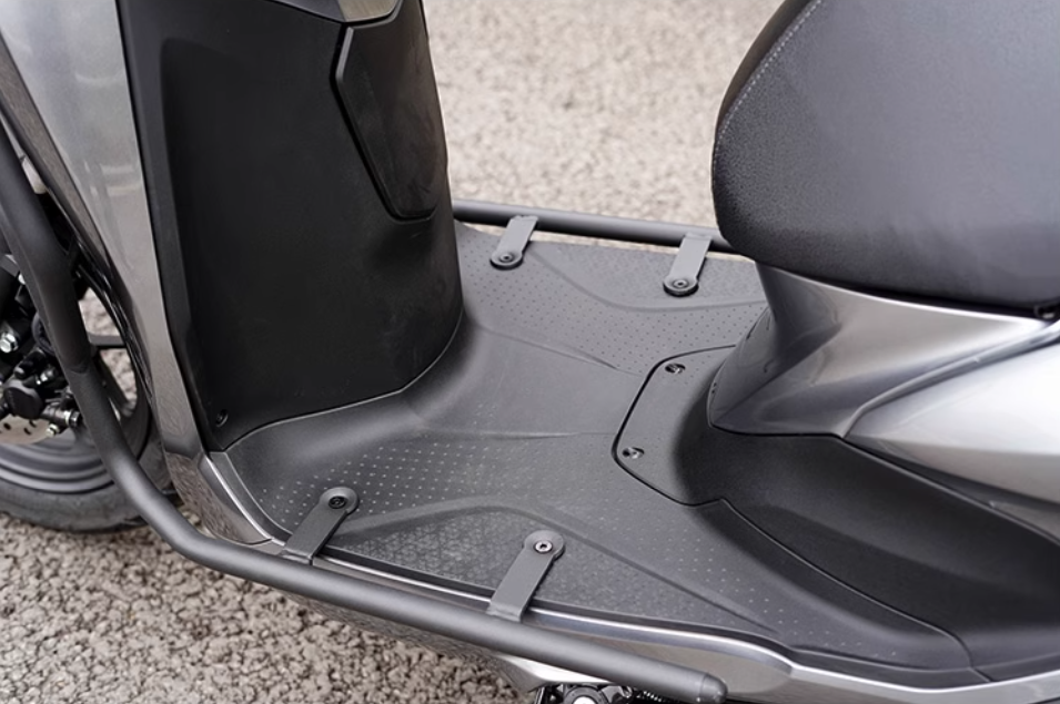 ホンダ リード 125 LEAD アンダーフレームキット エンジンガード ホンダ リード 125 LEAD アンダーフレームキット エンジンガード
